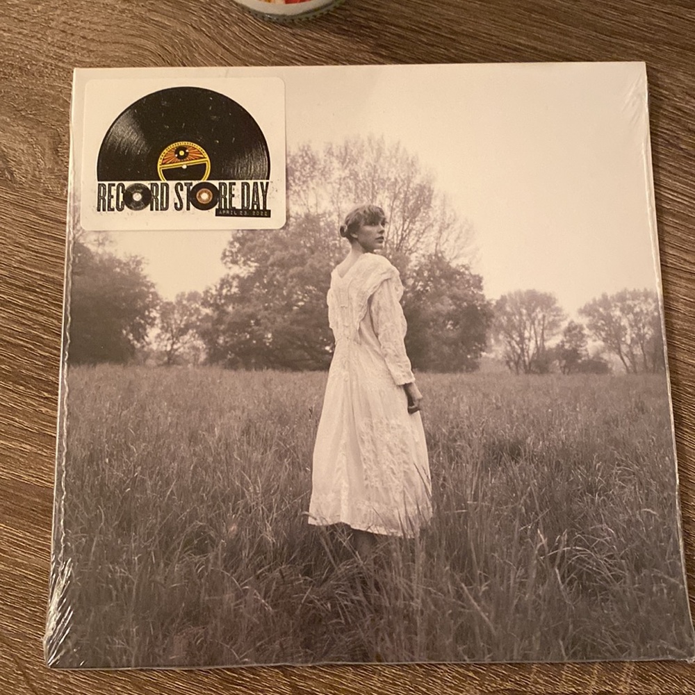 Taylor Swift Record Store Day Exclusive “The Lakes”